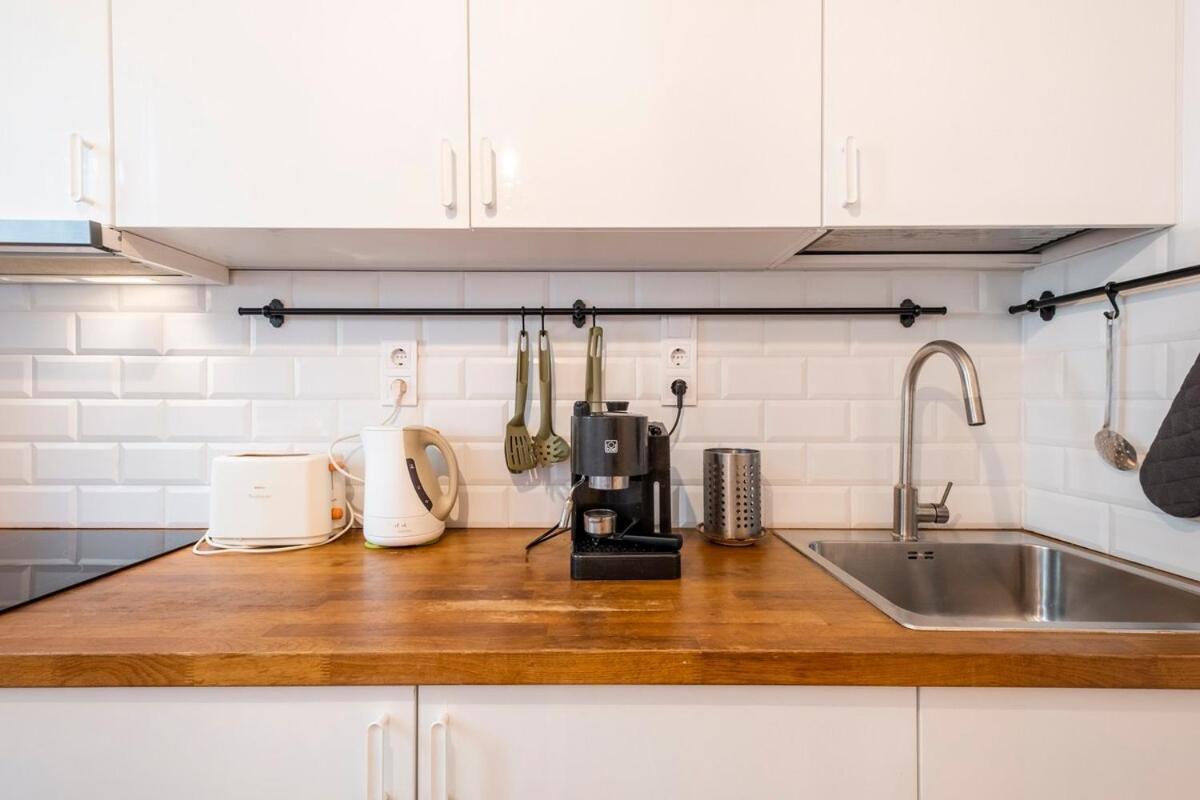 Centre 1 Bedroom Next To Vitosha Blvd.