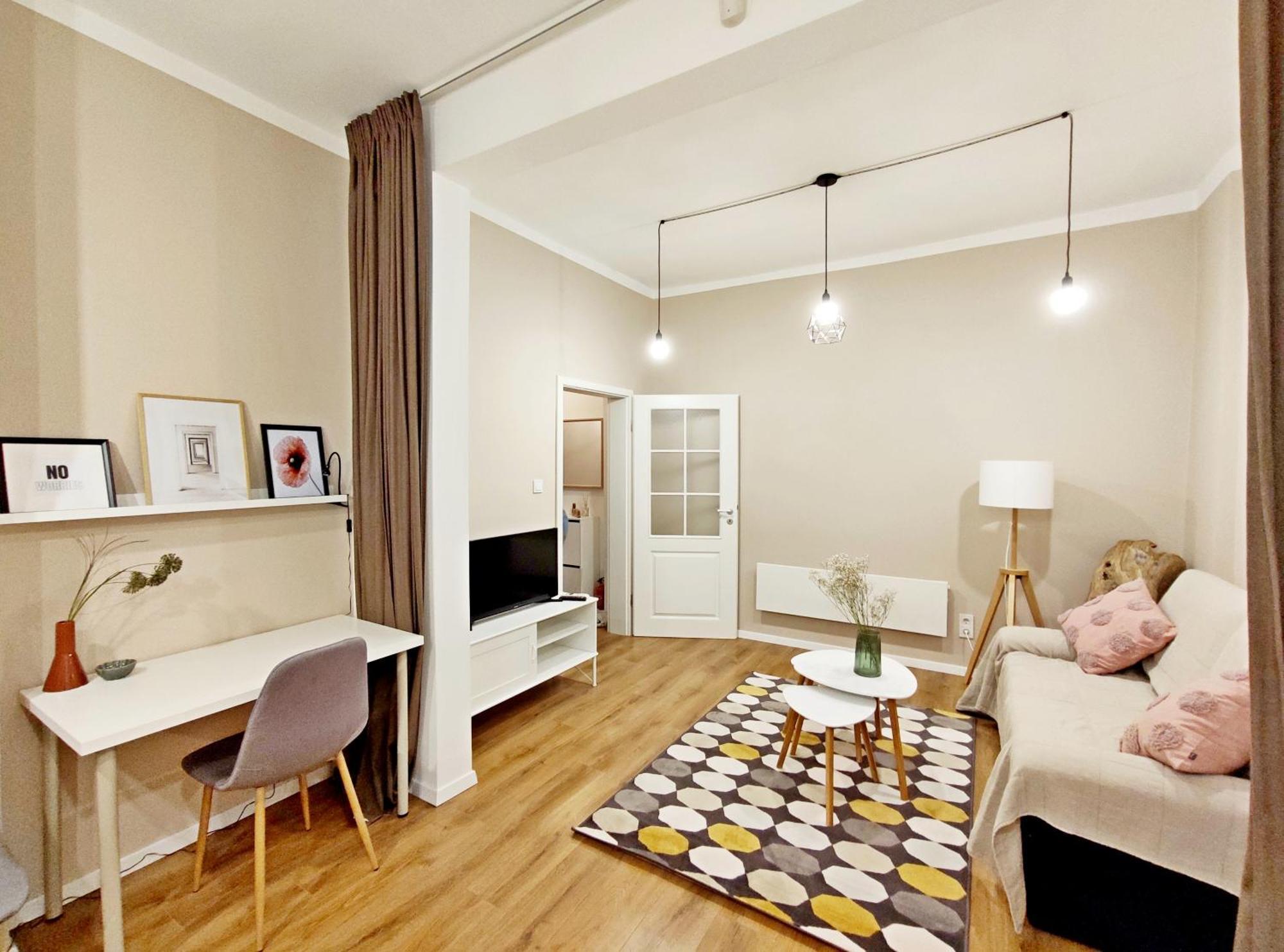 Apartment Centre 1 Bedroom Next To Vitosha Blvd. *
