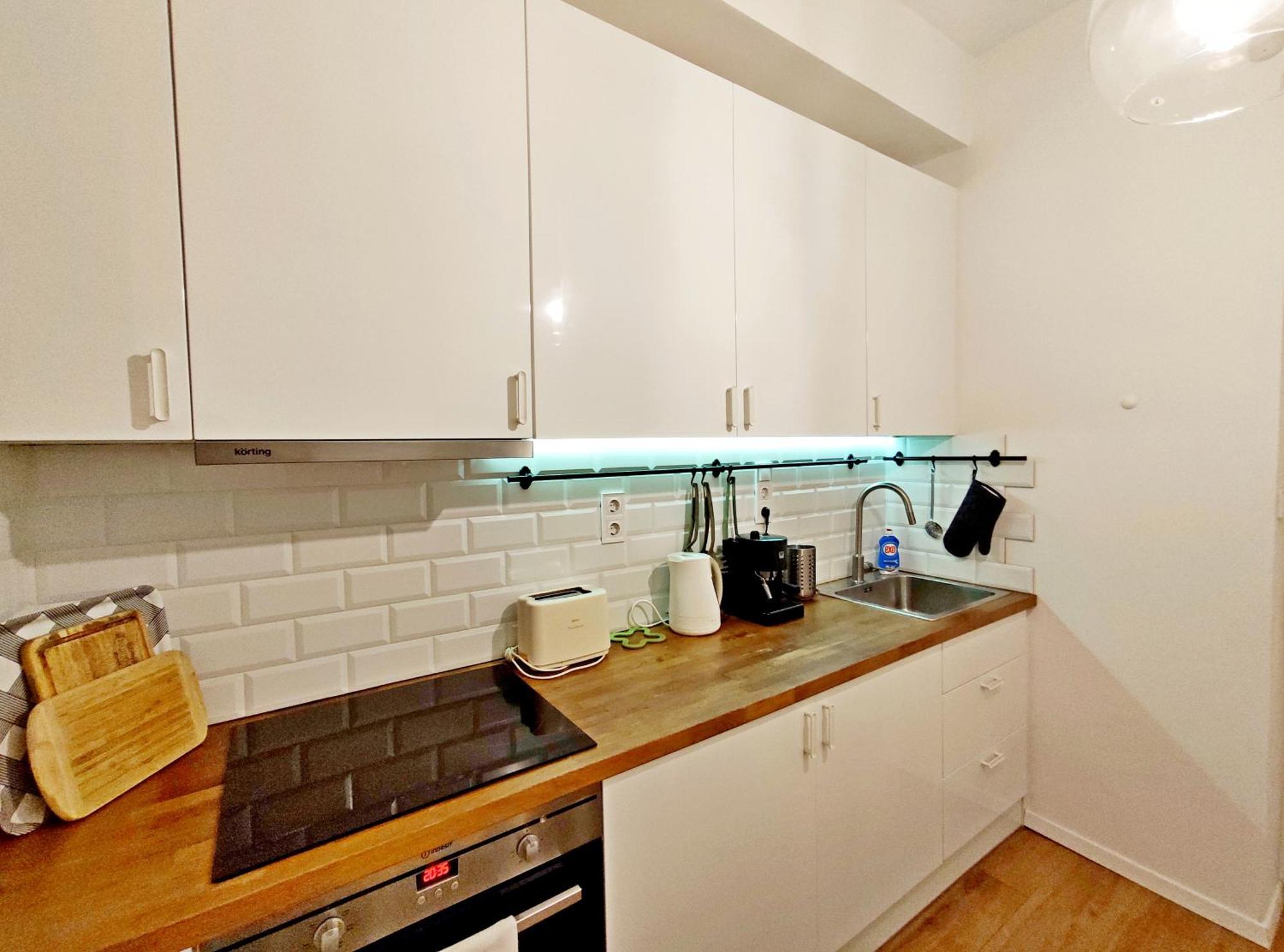 Daire Centre 1 Bedroom Next To Vitosha Blvd. *