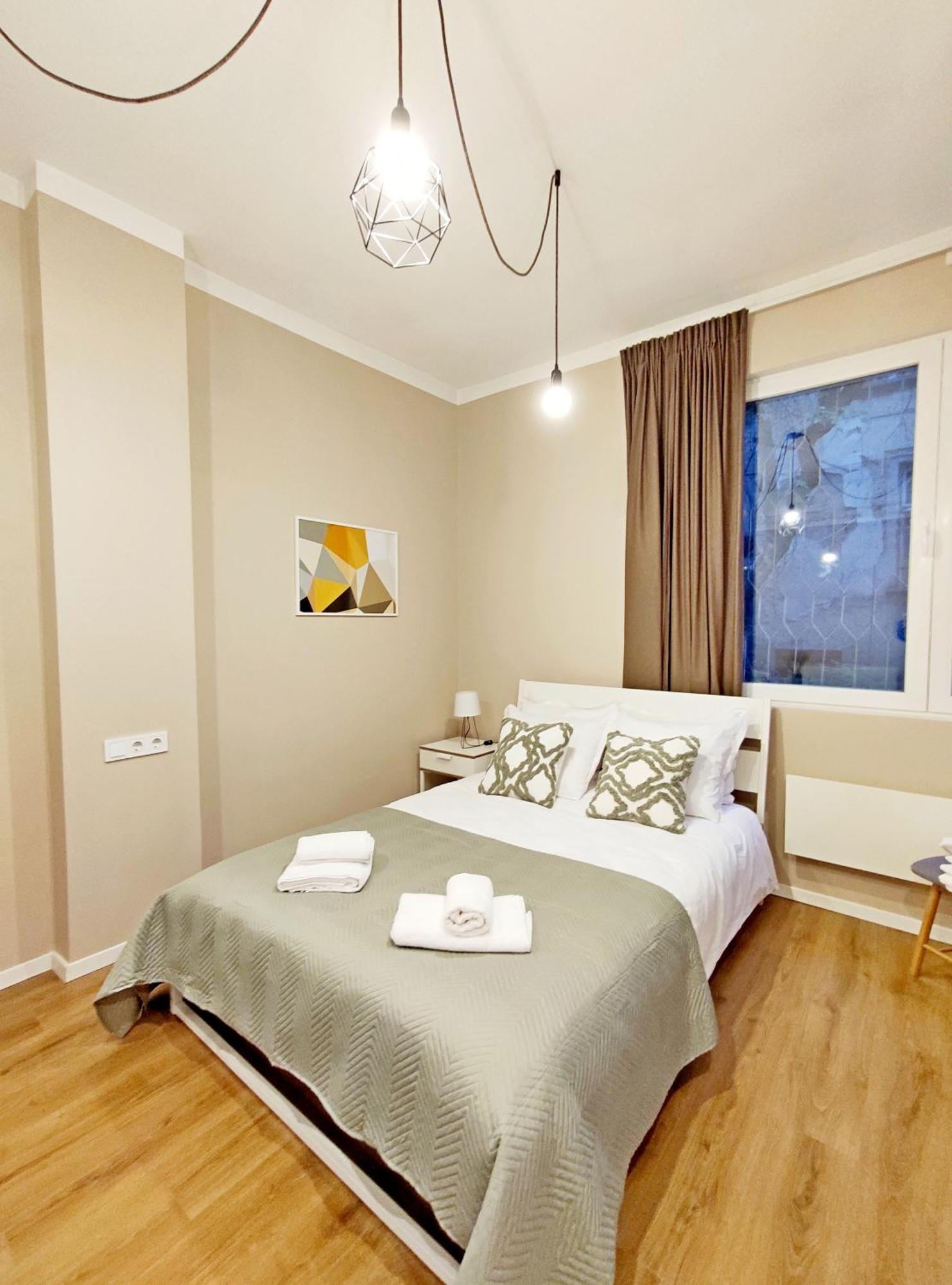 Apartment Centre 1 Bedroom Next To Vitosha Blvd. *